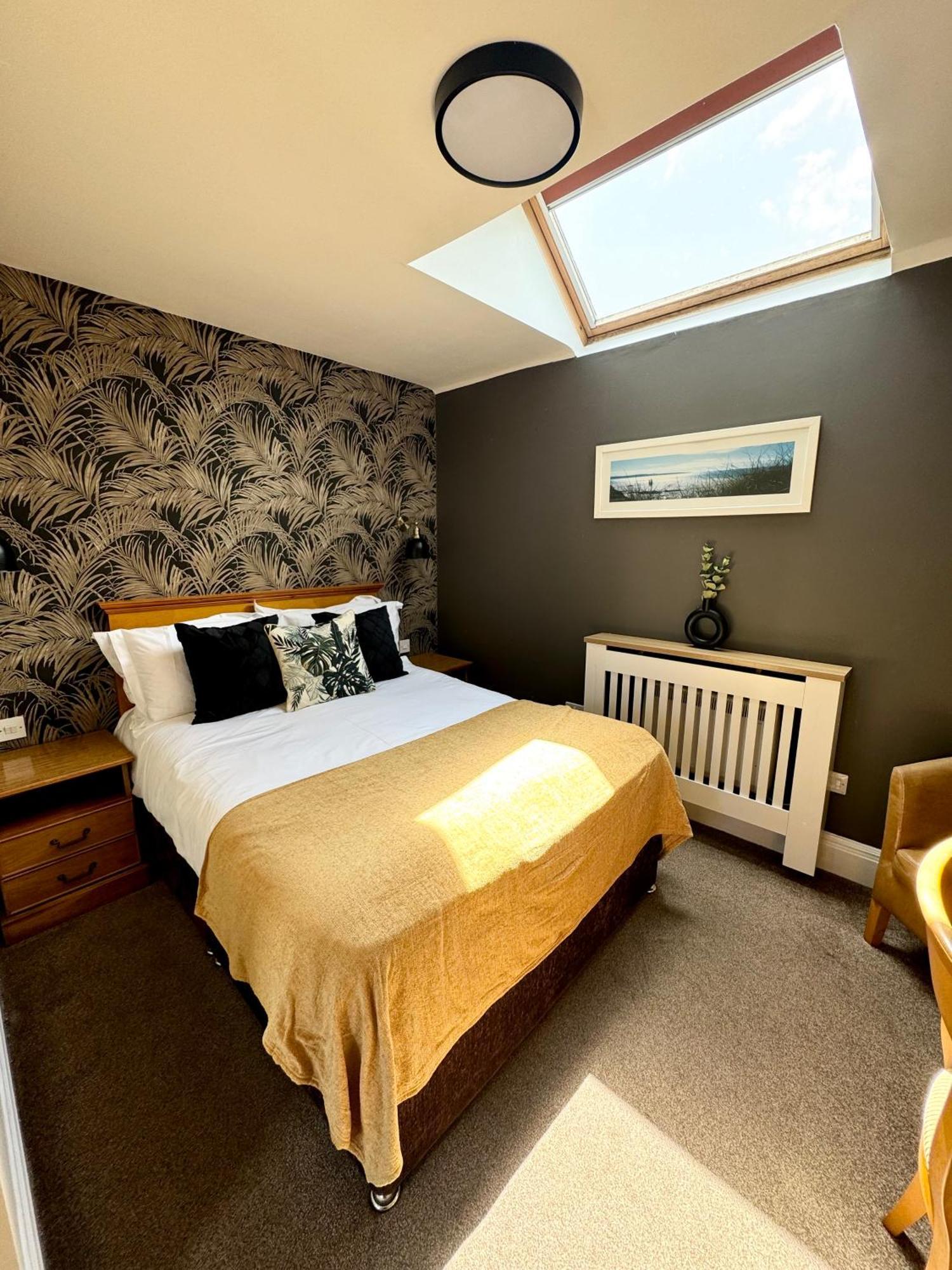 The White House Inn - Whitby Ngoại thất bức ảnh