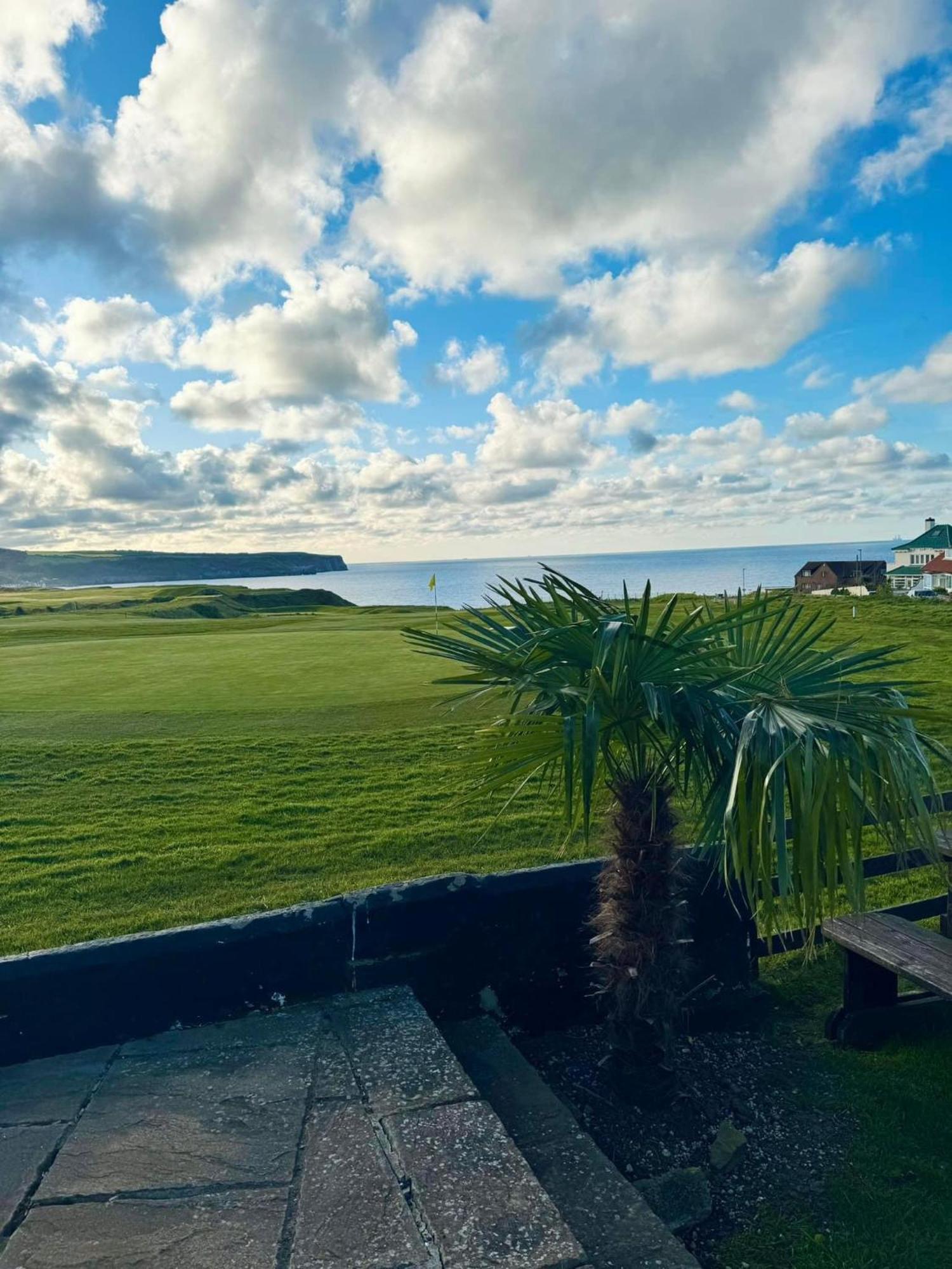 The White House Inn - Whitby Ngoại thất bức ảnh