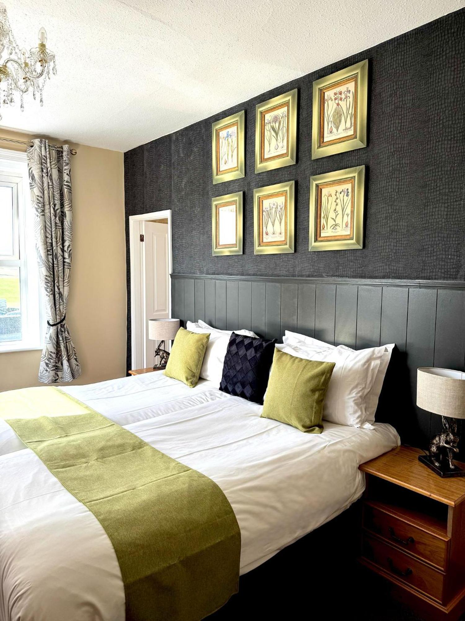 The White House Inn - Whitby Ngoại thất bức ảnh