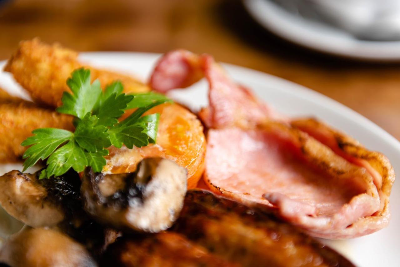 The White House Inn - Whitby Ngoại thất bức ảnh